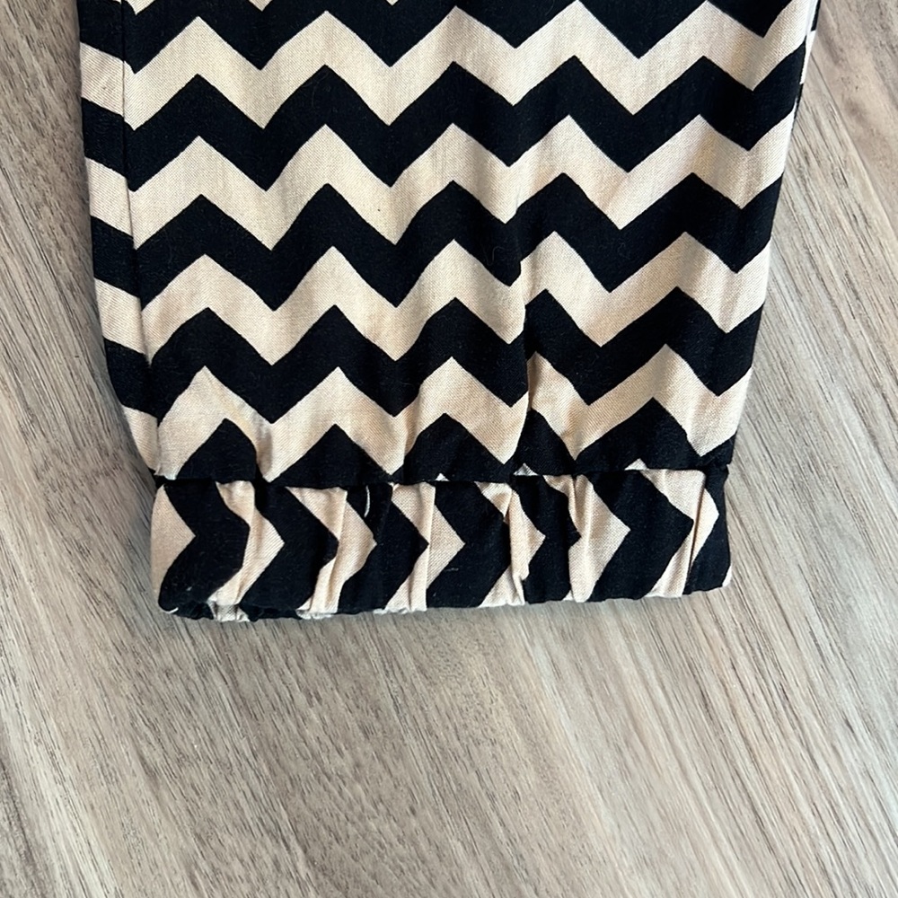 Chevron patterned pants - Picture 3 of 3